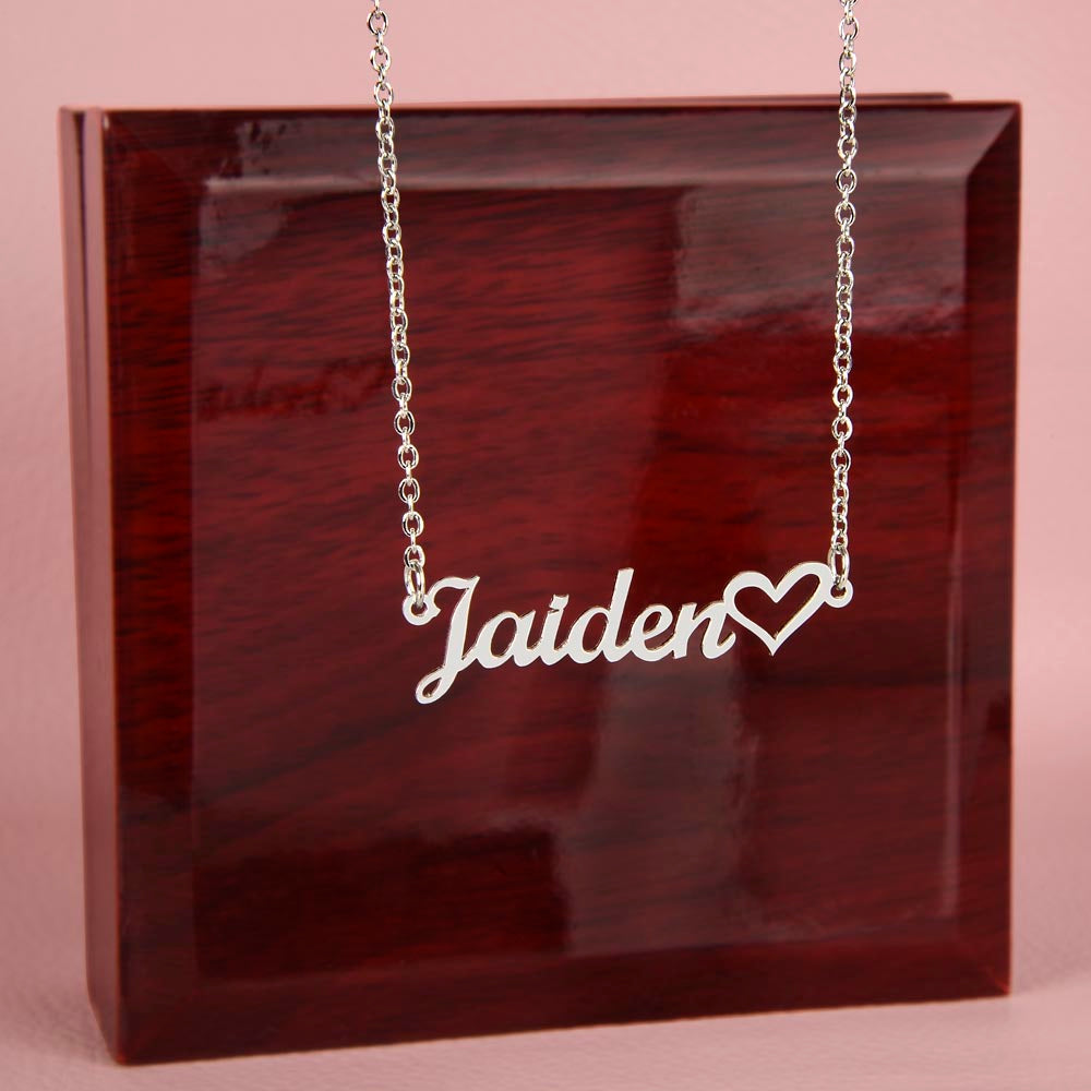 Collar Personalizado con Nombre en Forma de Corazón